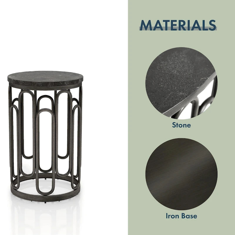 Table d'appoint ronde moderne avec un plateau en marbre et une base décorative en métal robuste.